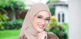 Kacamata Hijab Series untuk Sambut Ramadan yang cocok saat menggunakan hijab. Dok. Optik Tunggal