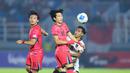 <p>Pemain Timnas Indonesia U-23, Rayhan Hannan, berebut bola dengan pemain Timnas Korea Selatan U-23,&nbsp;Park Hyunbin, dalam laga terakhir Grup J Kualifikasi Piala Asia U-23 2025 di Stadion Gelora Delta, Sidoarjo, Jawa Timur pada Selasa (9/9/2025) malam WIB. (Bola.com/Abdul Aziz)</p>