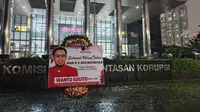 Wanto Sugito PDIP Beri Dukungan Solidaritas Lewat Karangan Bunga untuk Hasto di KPK