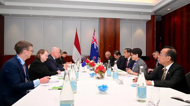 Presiden Joko Widodo (Jokowi) melangsungkan pertemuan bilateral dengan Perdana Menteri Selandia Baru, Christopher Luxon, di Hotel Park Hyatt, Melbourne, Australia pada Selasa (5/3/2024). (Foto: Biro Pers, Media, dan Informasi Sekretariat Presiden)
