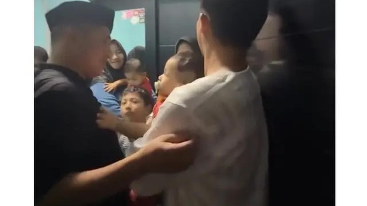 6 Momean Irfan Hakim dan Anwar BAB Gendong Anak Mpok Alpa di Tahlilan 7 Hari