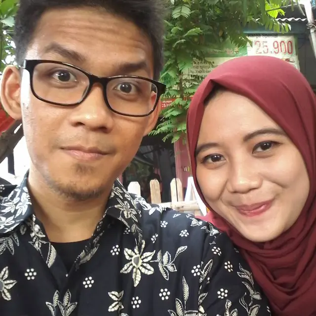 Potret Renaldi Mantan Pacar Pertama Ayu Ting Ting