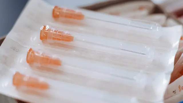 Serasa ditusuk dengan jarum tajam