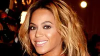 Wah...Beyonce Melompat dari Tower Setinggi 1000 Meter