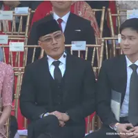 5 Potret Artis di Upacara Penurunan Bendera HUT ke-80 RI di Istana Merdeka
