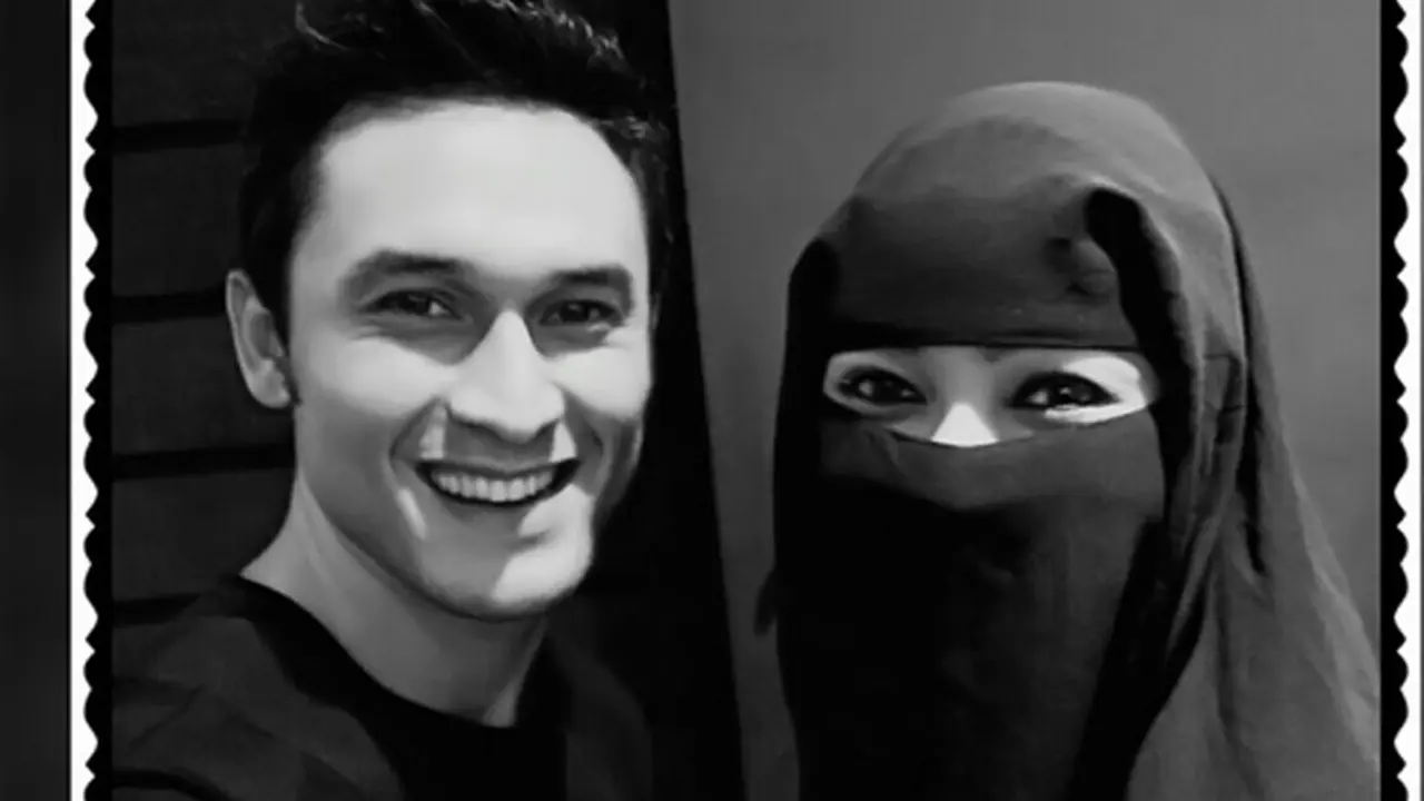Indra Bruggman dan wanita bercadar