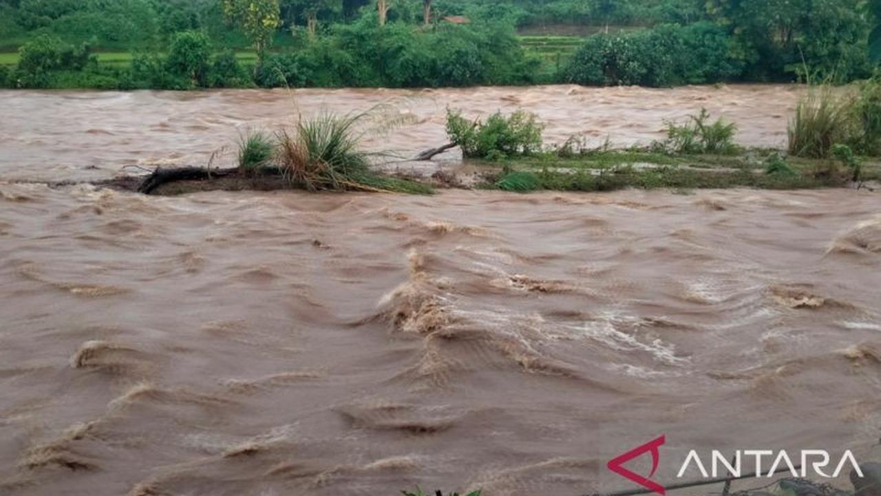 Debit Sungai Ogan OKU Waspada Banjir, BPBD Imbau Masyarakat Siaga Hadapi Potensi Bencana