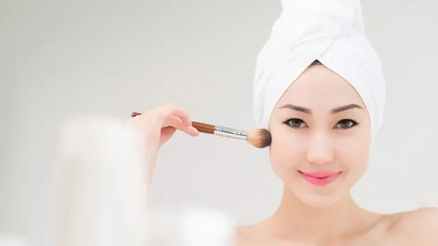 Fungsi Primer Makeup Nggak Boleh Disepelekan, Bikin Riasan Makin Flawless!