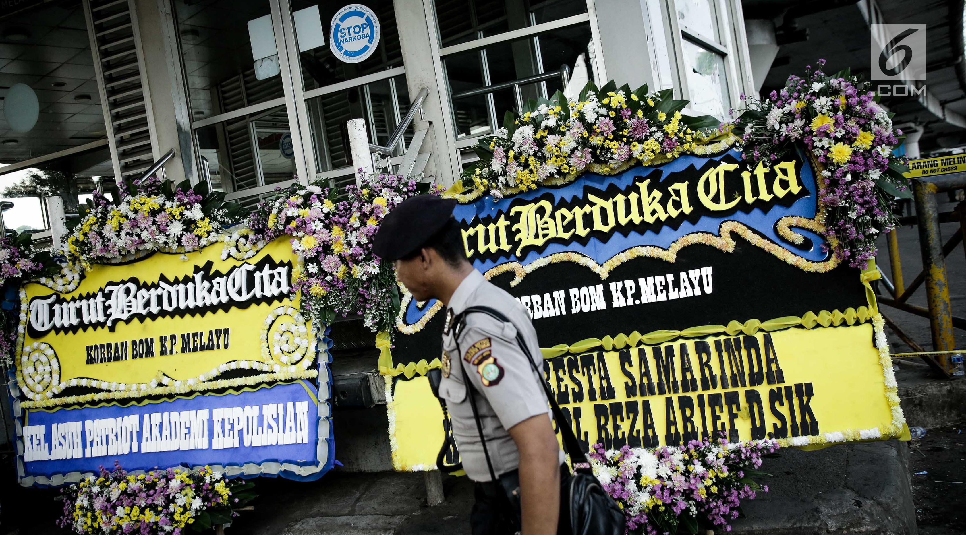 020593600 1495706158 20170525 Karangan Bunga Di Tkp Bom Kampung Melayu Fanani 2 Jpg