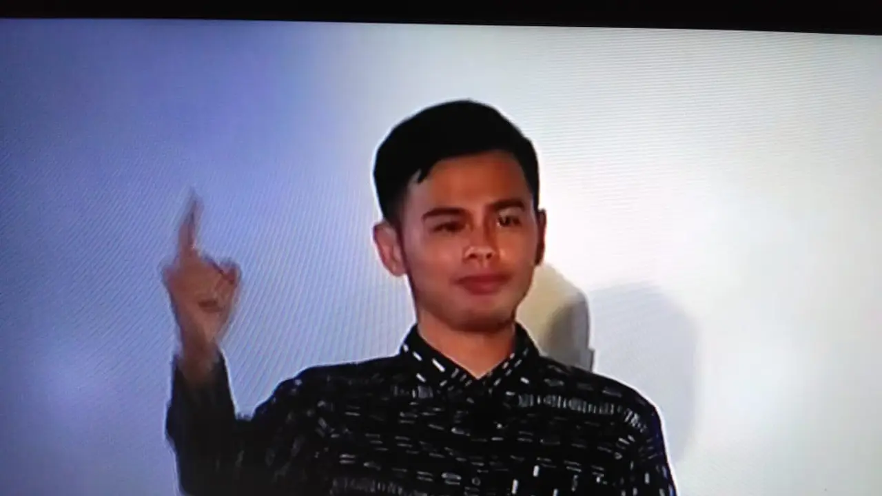 Surya Sahetapy tampil di pembukaan Asian Para Games 2018. (Foto: Screenshoot Metro TV)