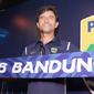 Pelatih baru Persib Bandung, Luis Milla resmi diperkenalkan kepada publik di Graha Persib, Bandung, Senin (22/8/2022). (Persib.co.id)