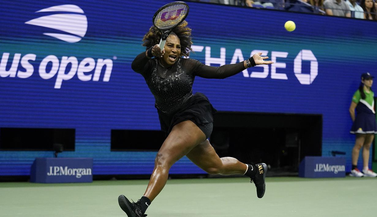 <p>Sejak awal set pertama, Williams dan Tomljanovic saling melancarkan pukulan hingga membuat perolehan mereka imbang 5-5. (AP/Charles Crupa)</p>