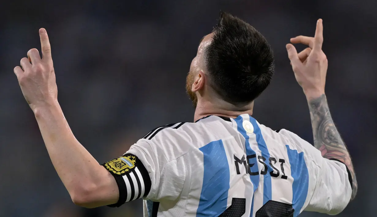 Capaian tersebut membuat Lionel Messi terus mengukir rekor bersama Timnas Argentina. Sebelumnya, Messi juga sudah membawa negaranya menjadi juara Piala Dunia 2022 di Qatar. (JUAN MABROMATA/AFP)