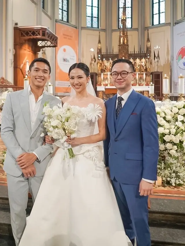 Jonatan Christie resmi menikah dengan Shanju eks JKT48 di Gereja Katedral (Youtube)