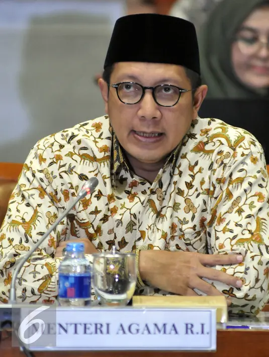 Menag Lukman Hakim Saifuddin saat Rapat Kerja dengan Komisi VIII DPR RI, Jakarta, Kamis (21/4). Rapat tersebut membahas peningkatan pelayanan dan perlindungan kepada Jemaah Haji (Liputan6.com/Johan Tallo) 