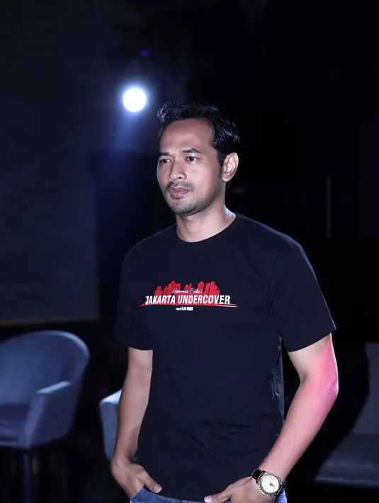 "Kayaknya nggak mungkin ada tempat kayak gitu di Jakarta yang bisa dinikmatin kalo nggak kita punya uangnya. Ibaratnya jamuan khusus orang-orang strata tinggi yang punya uang dan koneksi," lanjutnya. (Nurwahyunan/Bintang.com)