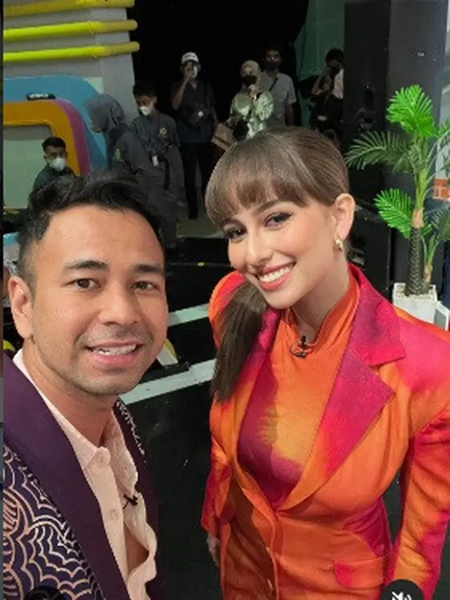 Anna Jobling bareng Raffi Ahmad (foto: Instagram raffinagita1717)