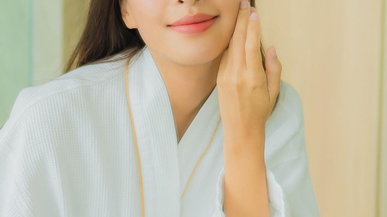 6. Melembabkan Kulit