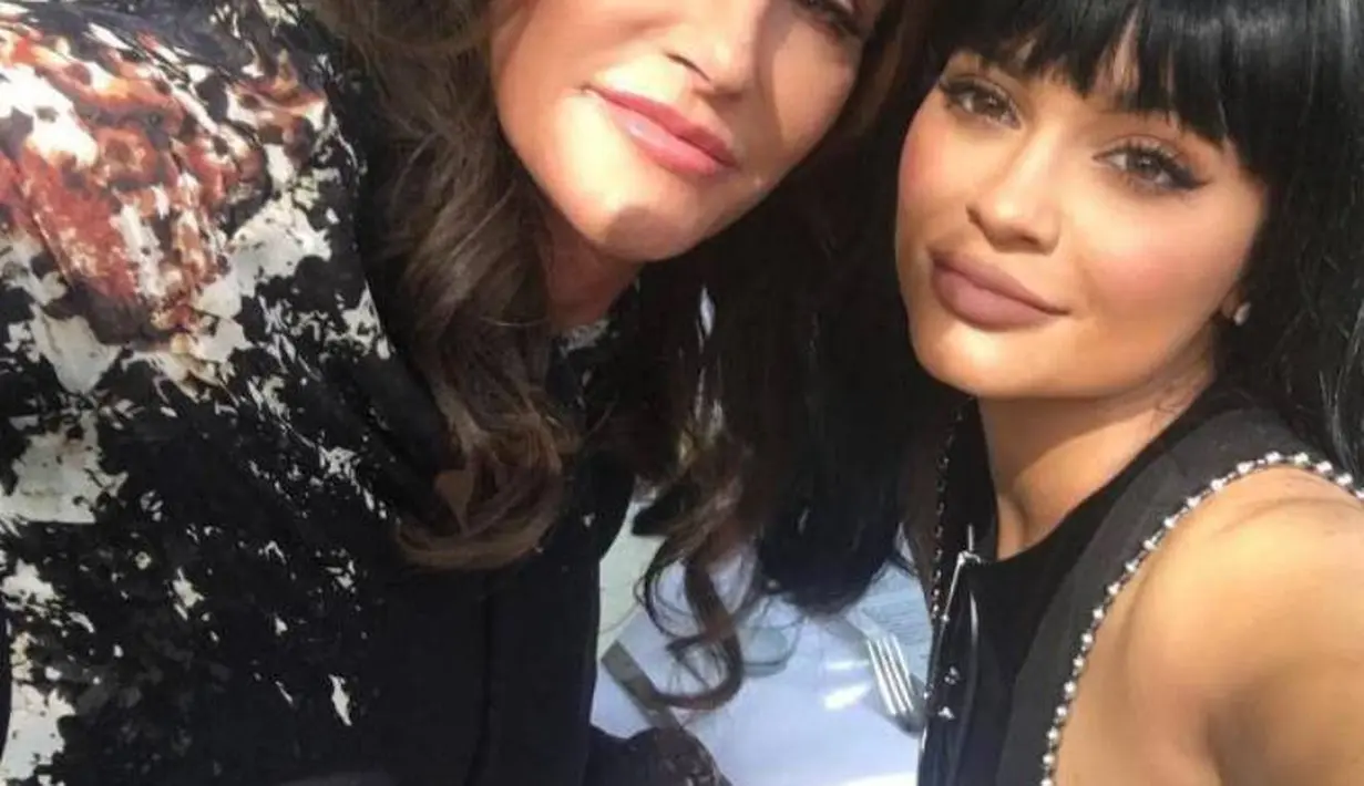 Seperti yang sudah diketahui, Caitlyn sendiri miliki enam anak biologis. (instagram/kyliejenner)