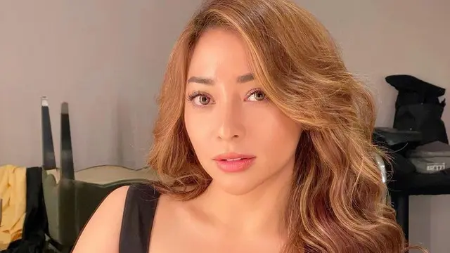 8 Inspirasi Warna Rambut untuk Kulit Kuning Langsat ala Seleb, Nikita Willy-Jisoo BLACKPINK