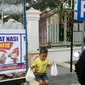 Mereka berburu surga melalui nasi gratis. (Liputan6.com/Rino Abonita)