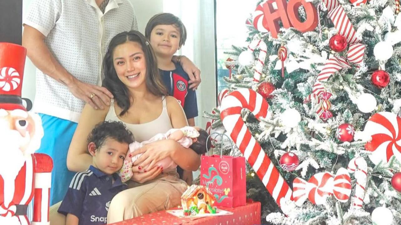 Jessica Iskandar Pamerkan Wajah Baby Hagia Usia 40 Hari, Doa dan Pujian Mengalir Deras