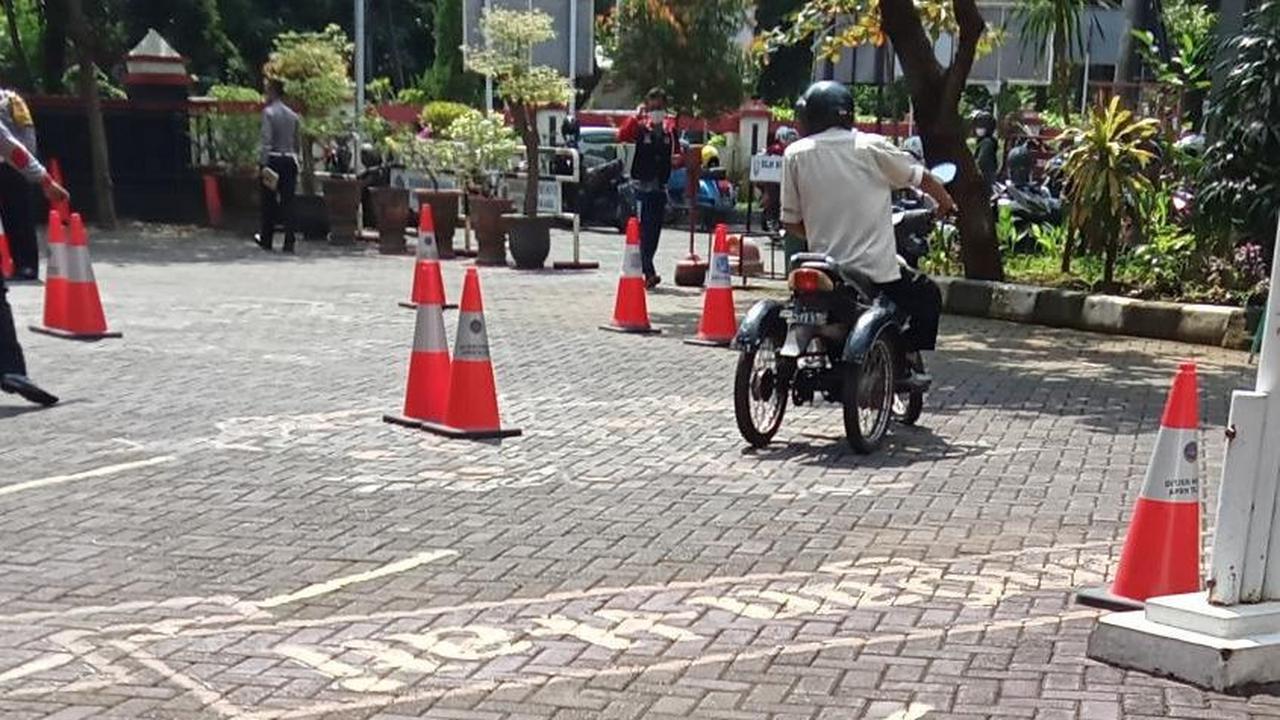 CEK Fakta, Benarkah Remaja di Bawah 17 Tahun Kini Boleh Kantongi SIM A?