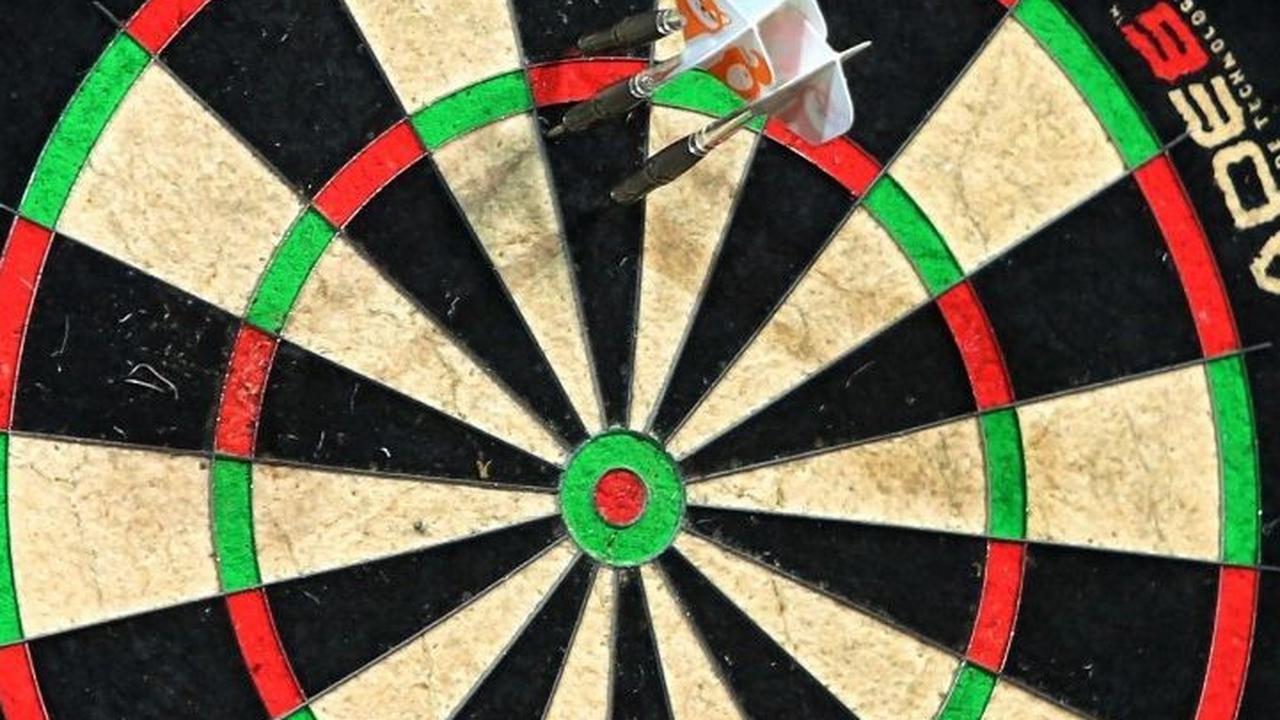 Dart sendiri adalah olahraga kompetitif yang dapat dimainkan lintas usia dan gender. Foto: Liputan6.com / Angga Yuniar<br>