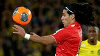 Kecewa dengan Striker Chelsea, Mou Incar Falcao