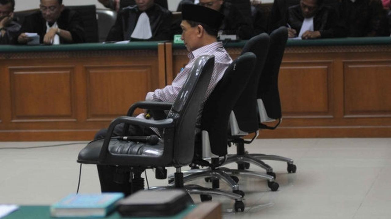 Terbukti korupsi, hakim vonis Fuad Amin 8 tahun penjara