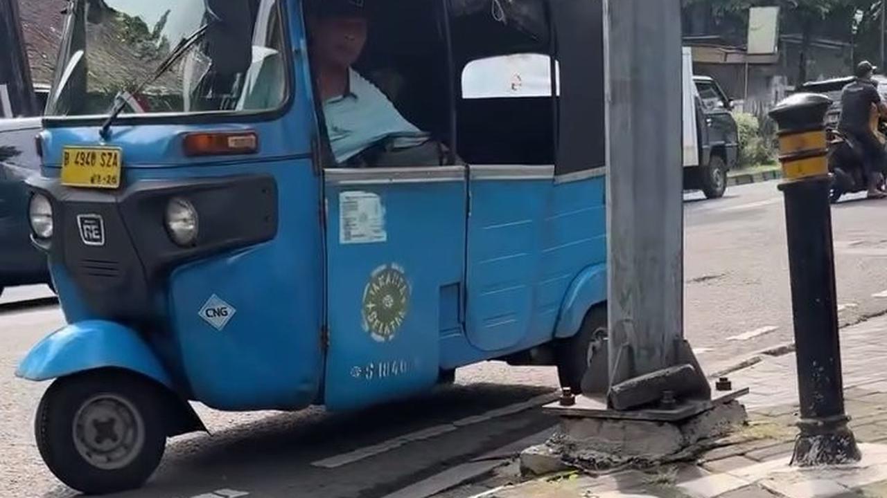 Anak Marcell Darwin Dijemput Pakai Bajaj