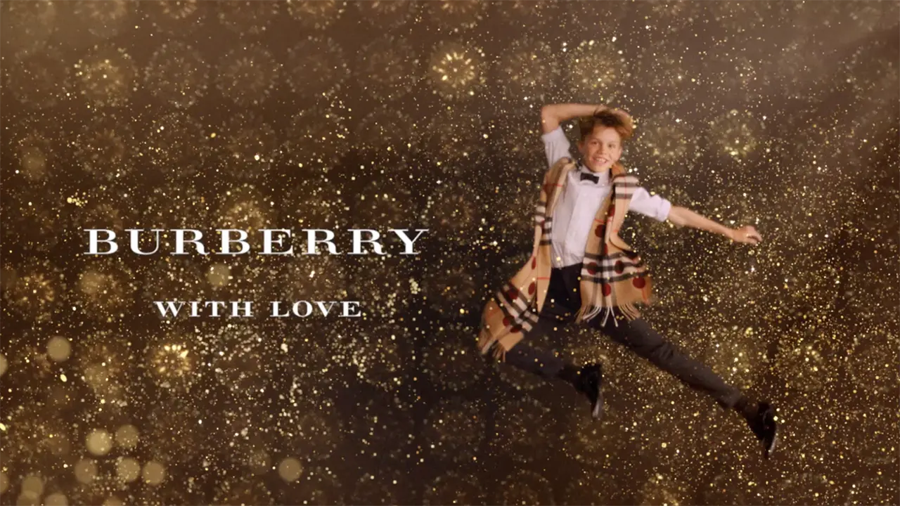 Saatnya untuk Anda Tampil di Iklan Burberry