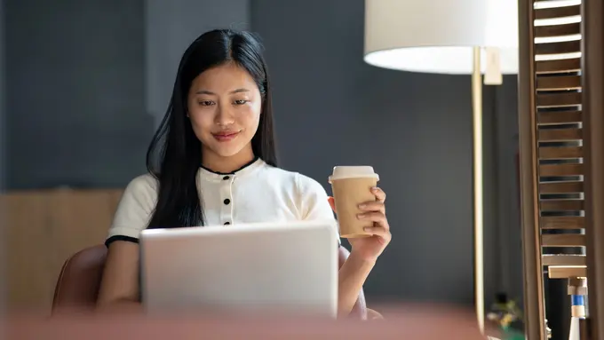 wanita january sisi yang tenang