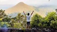 fakta menarik Gunung Tajam di Bangka Belitung. (Dok: IG&nbsp;@tumpukan.lemak&nbsp;https://www.instagram.com/p/CDbpi98g_r4/?igsh=MXc1cjBkaWl6cXFwZA%3D%3D)