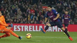 2. Luis Suarez (Barcelona) - 16 gol dan 5 assist (AFP/Pau Barrena)