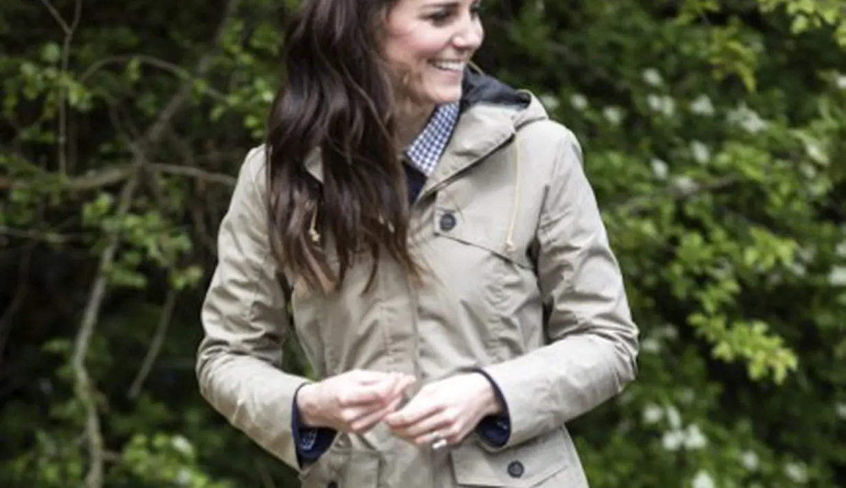 Belakangan, Kate Middleton jug tengah dibicarakan soal foto topless yang sempat tersebar beberapa waktu lalu. Kabarnya bersama Pangeran William, mereka meminta ganti rugi sebesar $2.1m.  (AFP/Bintang.com)