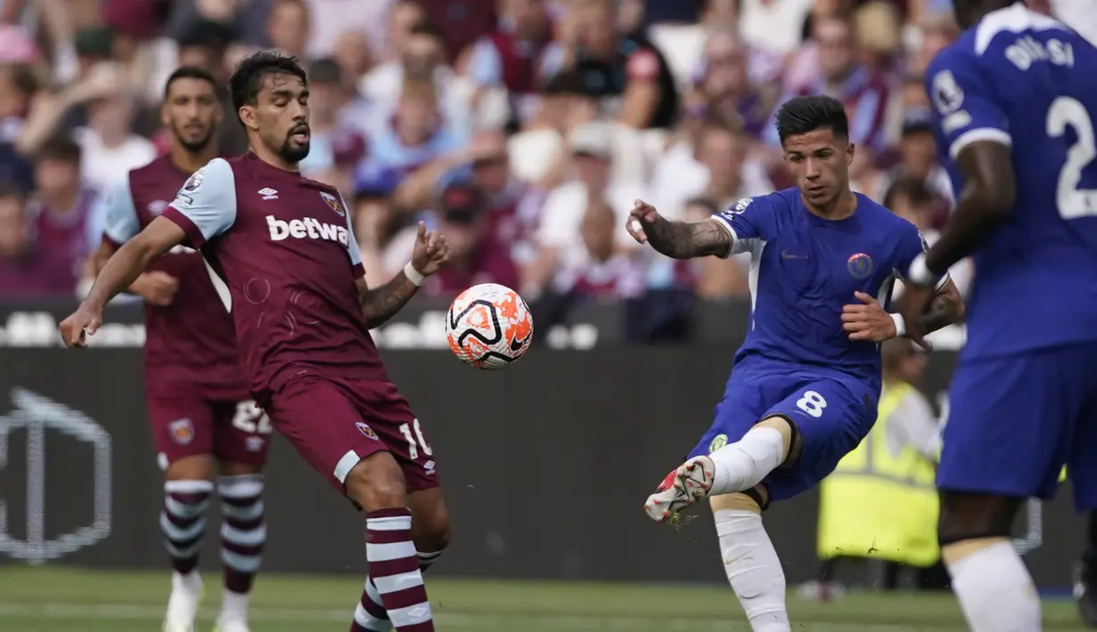 Tambahan tiga poin membuat West Ham berada di posisi keenam klasemen Liga Inggris dengan empat poin.  (AP Photo/Alberto Pezzali)