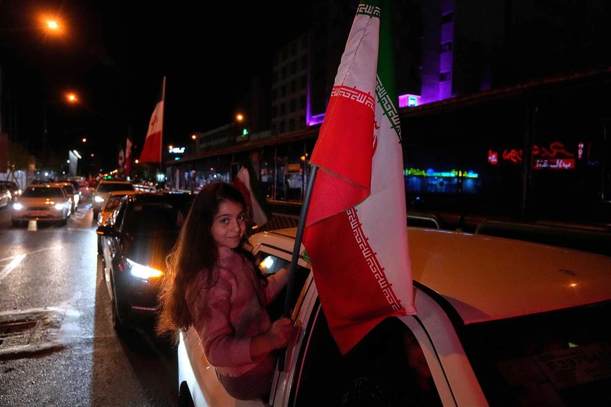 FOTO: Gencatan Senjata Iran dan Amerika Picu Aksi Demonstrans  di Teheran