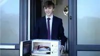 Sekolah Larang Pakai Tas, Siswa Malah Bawa Microwave