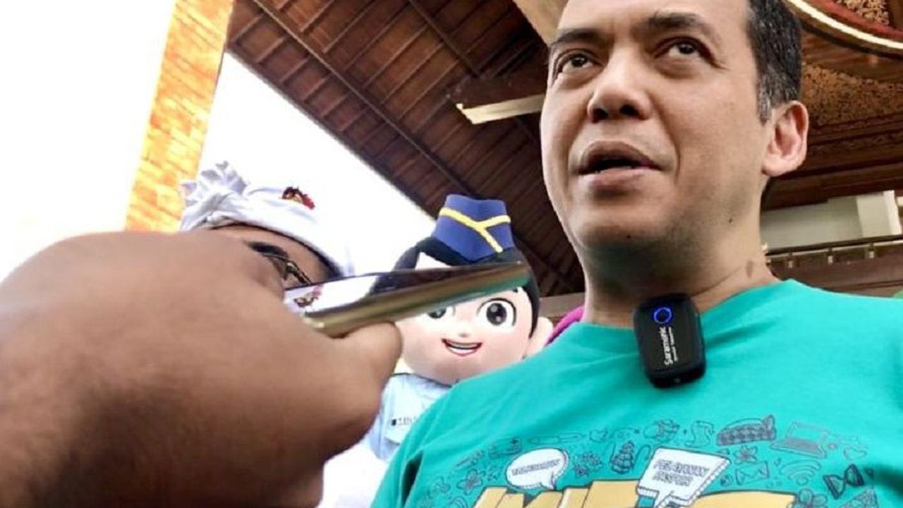 Silmy menyampaikan Imigrasi juga membuat satuan tugas (satgas) di internal jajaran kantor Imigrasi untuk membantu aparat penegak hukum memberantas tindak pidana perdagangan orang dan tindak pidana penyelundupan manusia.