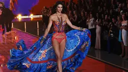 Kedua, Kendall Jenner merupakan salah satu model ternama yang masuk dalam salah satu dari model Victoria's Secret. Banyak fakta tentang Kendall Jenner yang akan membuat anda tercengang. (AFP PHOTO/JEWEL SAMAD)