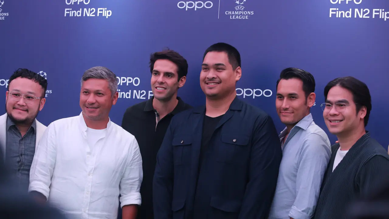 Menpora Dito berfoto bareng dengan Kaka