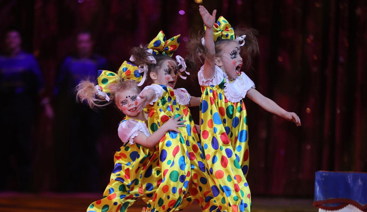 Aksi Menggemaskan Anak-Anak Bermain di Festival Sirkus ...