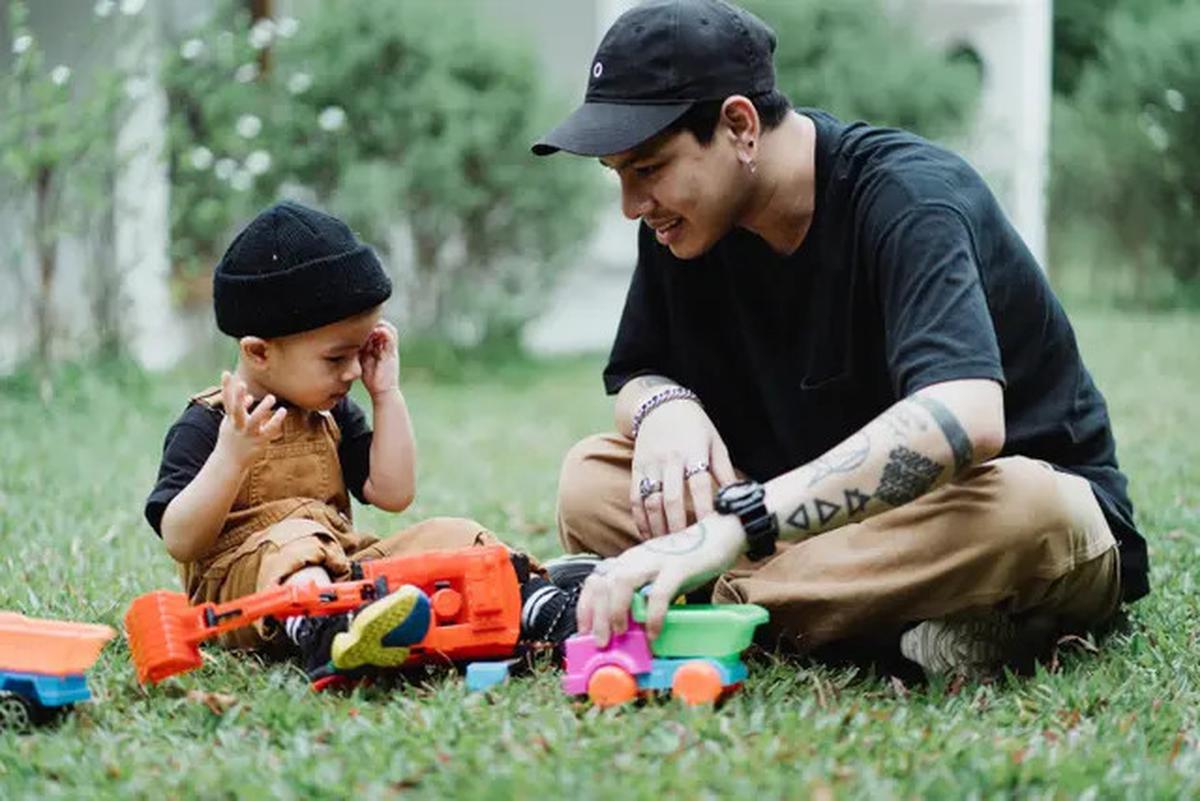 Cara Menyikapi Balita yang Suka Memukul, Tips Parenting Cerdas Orang Tua