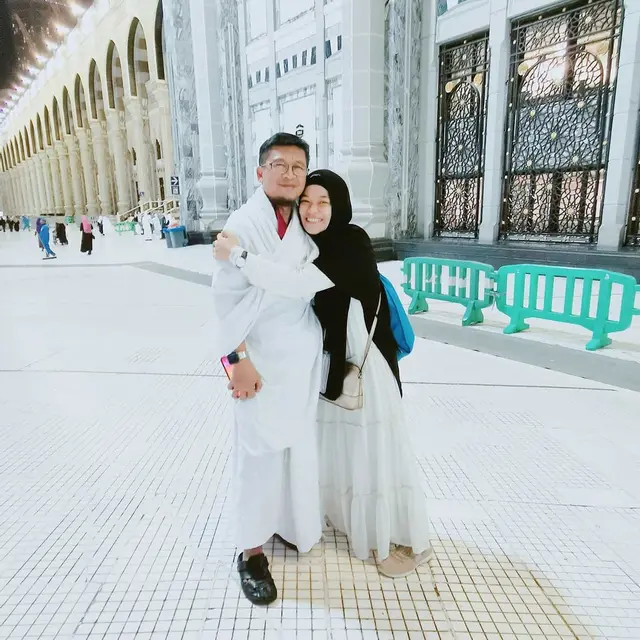 6 Potret Kebersamaan Aa Gym dan Putri Sulungnya, Penuh Kehangatan