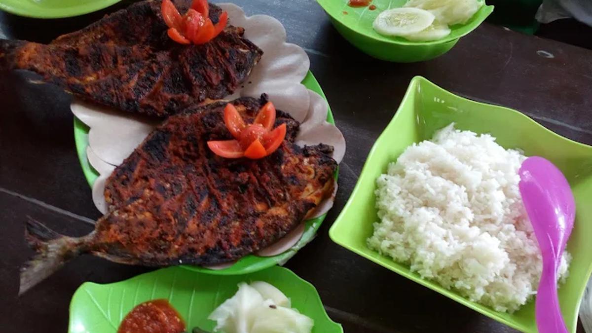 10 Rekomendasi Tempat Makan Ikan Bakar di Banyuwangi, Cocok Jadi Spot Makan Keluarga