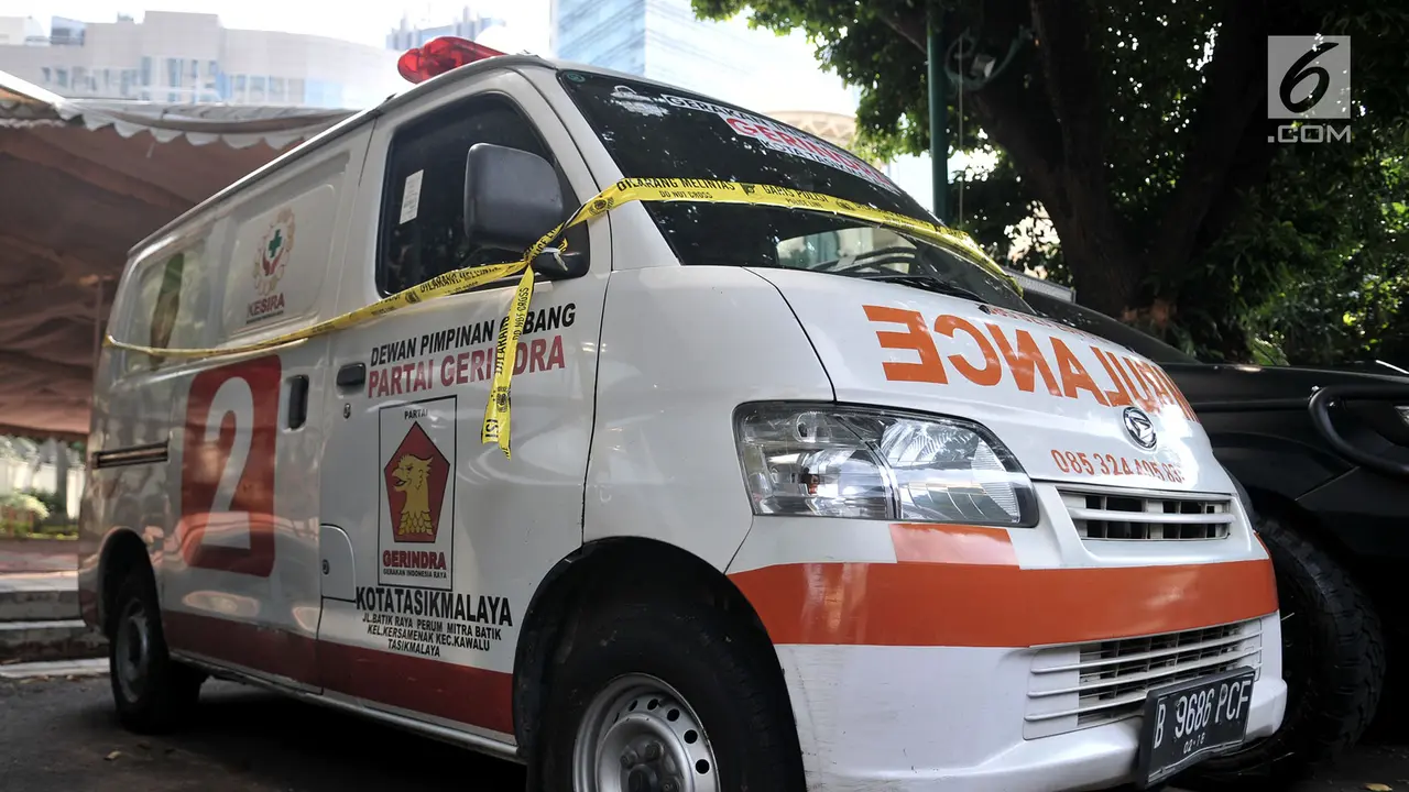 Penampakan Ambulans Berisi Batu di Kerusuhan 22 Mei