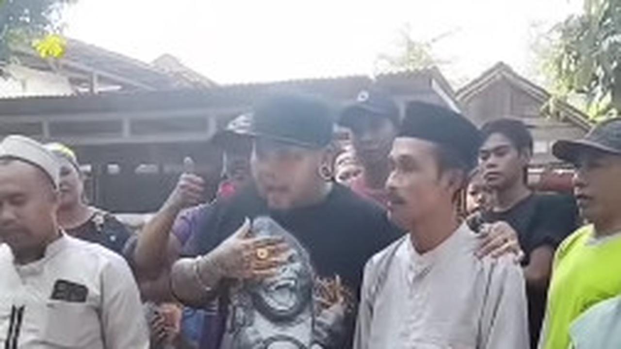 Sangar, Badan Penuh Tato Pria Ini Peduli Pendidikan Biaya Siswa dan Gaji Guru Ditanggung 'Anak-anak Enggak Boleh Bayar Iuran'