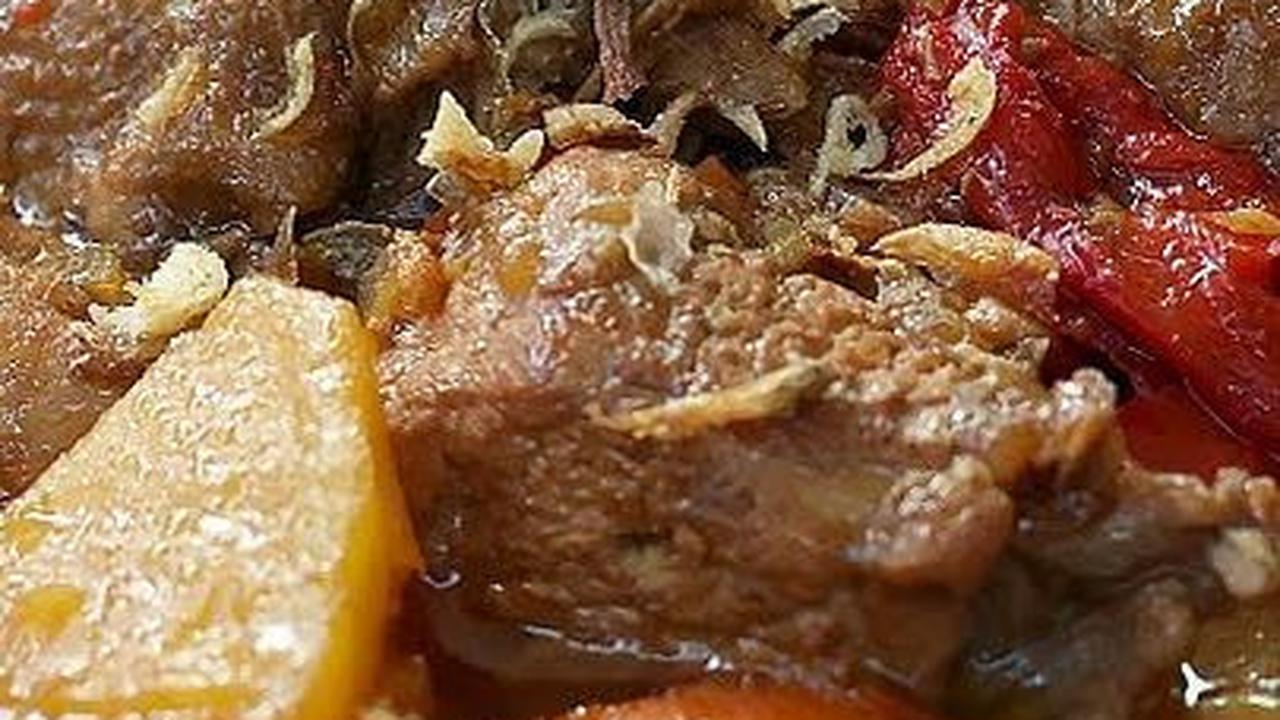 7. Ayam Kecap Praktis ala Chef Devina Hermawan<br>