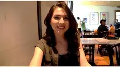 Para selebritas ini mencari sosok pujaan hati yang tak hanya dilihat dari fisik atau sifatnya saja, tapi juga kemapanannya yang paling utama.